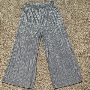 Forever 21 high waisted plisse culotte silver pant